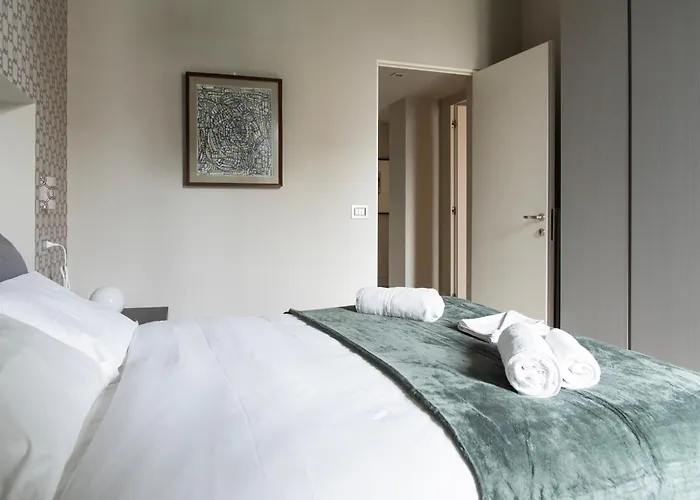 Youhosty - Chinatown Bright And Luxury Apartment